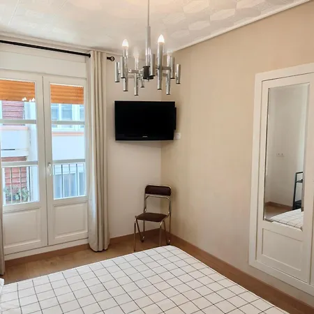 Apartament La Modernidad Del Casco By Alogest